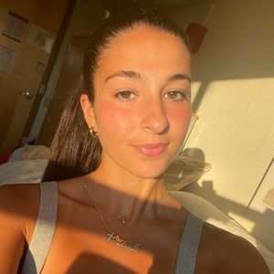 Meet your Posher, Lili